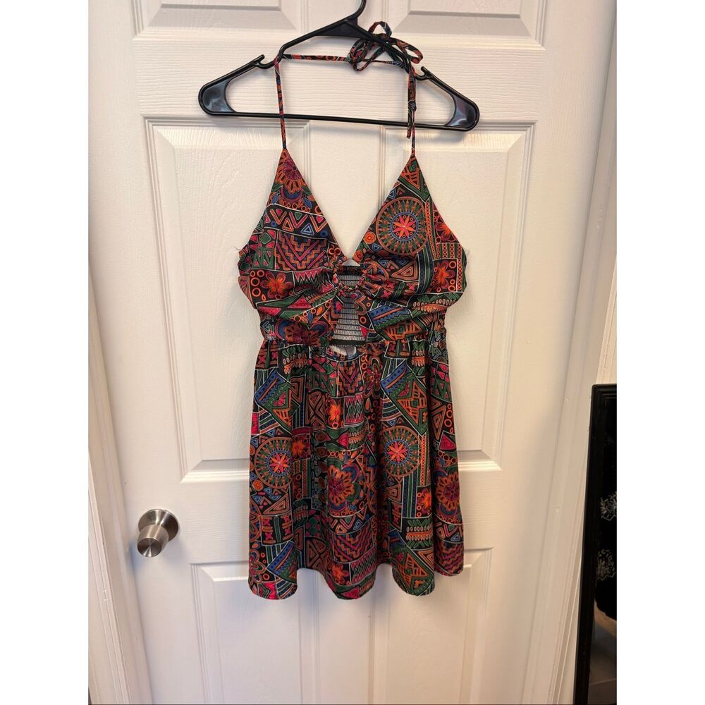 Cute Cut Put Patterned Summer Dress - Picture 2 of 6